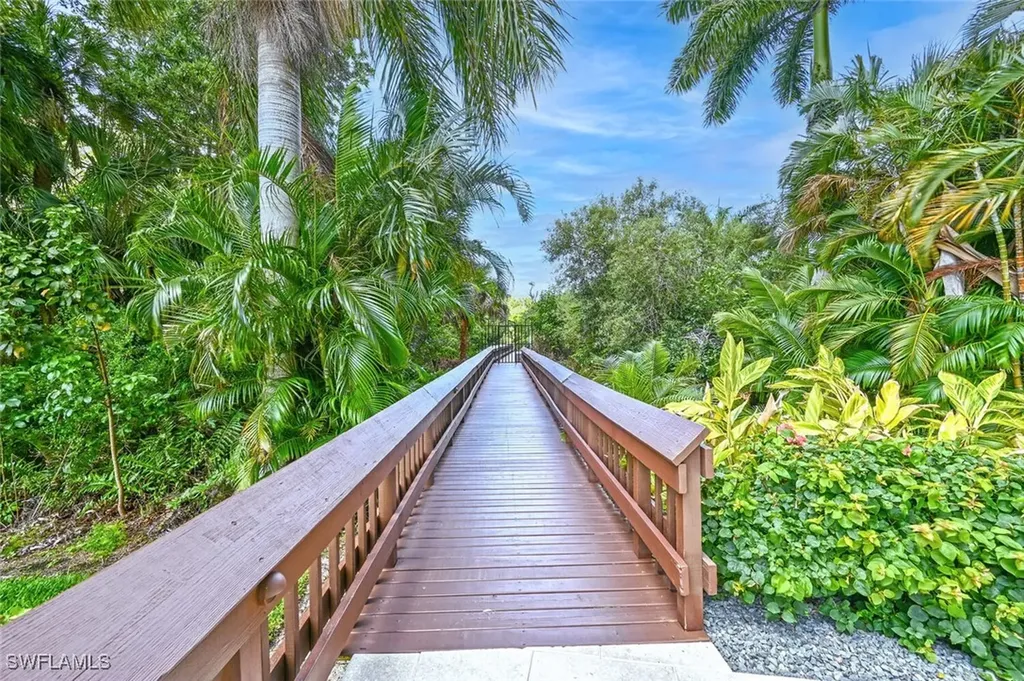 5550 Heron Point Drive Naples FL 34108