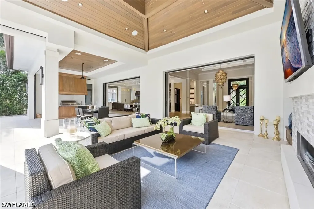 727 Buttonbush Lane Naples FL 34108