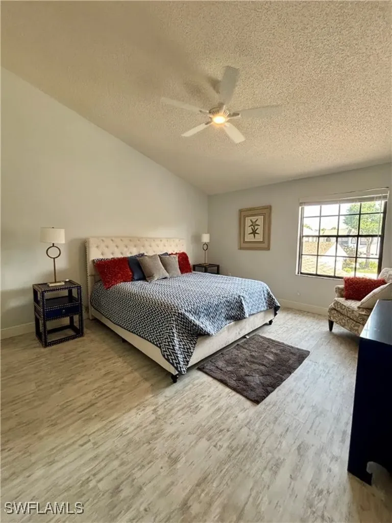800 Meadowland Drive Naples FL 34108