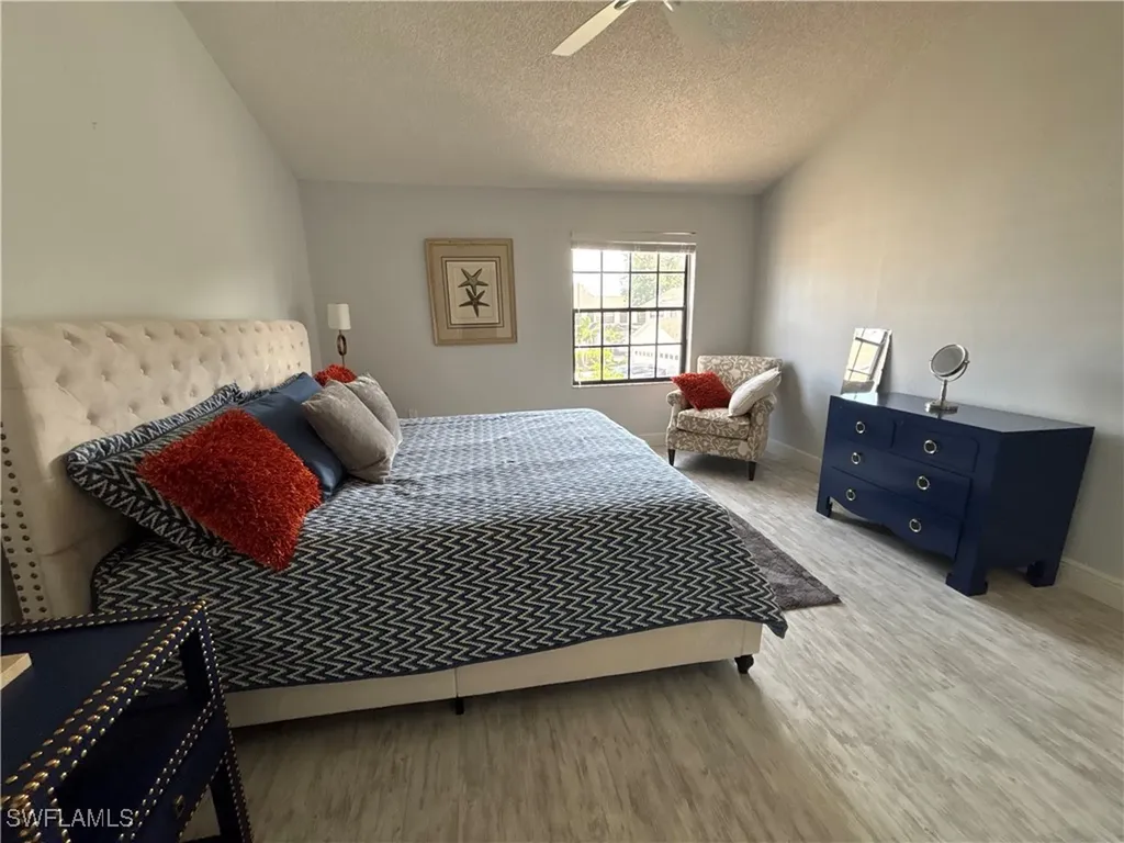 800 Meadowland Drive Naples FL 34108