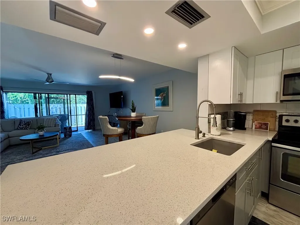 800 Meadowland Drive Naples FL 34108