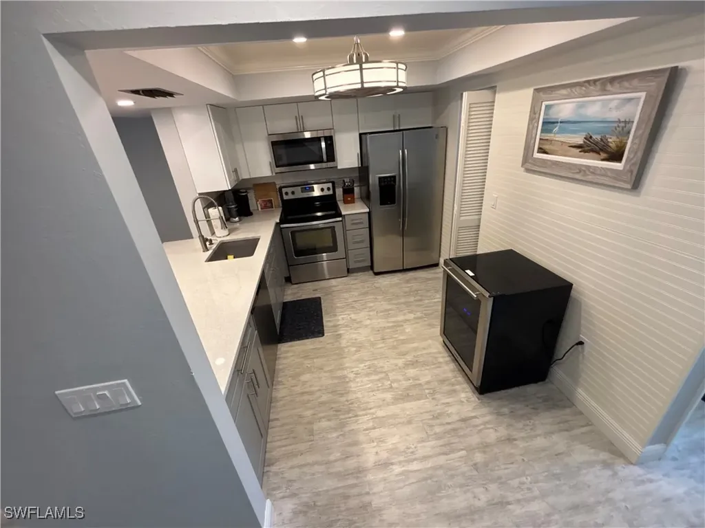 800 Meadowland Drive Naples FL 34108