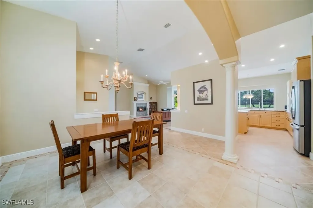 1094 Camelot Circle Naples FL 34119