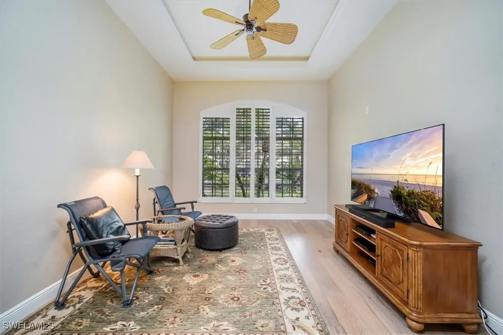 1094 Camelot Circle Naples FL 34119