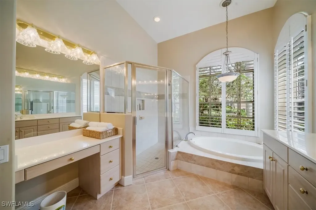 1094 Camelot Circle Naples FL 34119