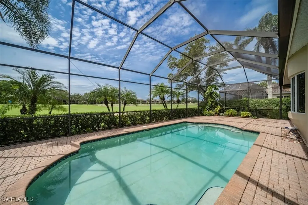 1094 Camelot Circle Naples FL 34119