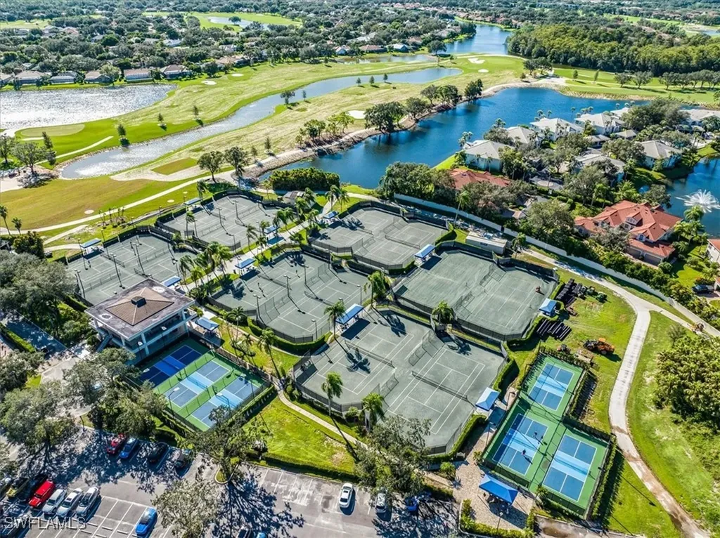 1094 Camelot Circle Naples FL 34119