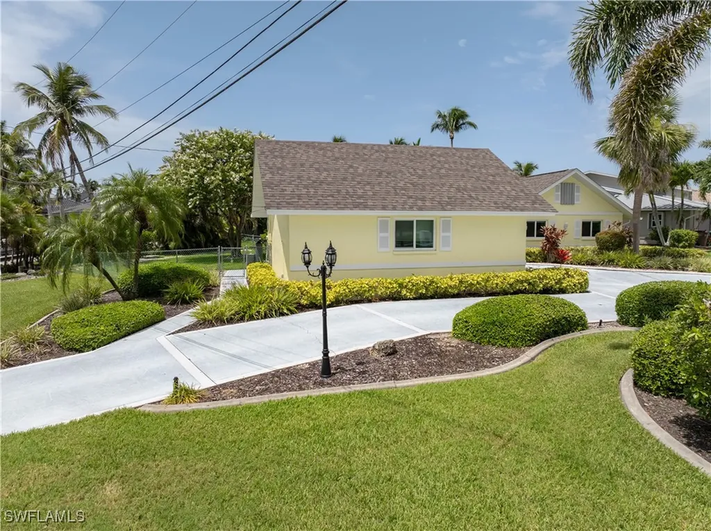 5514 SW 9th Avenue Cape Coral FL 33914