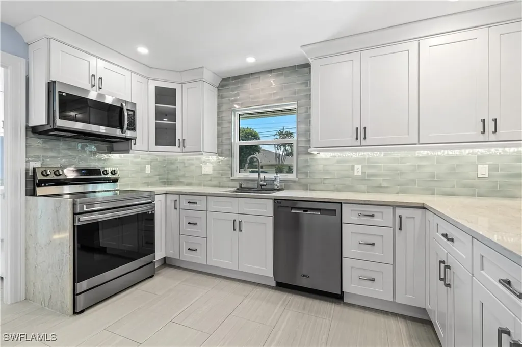 5514 SW 9th Avenue Cape Coral FL 33914