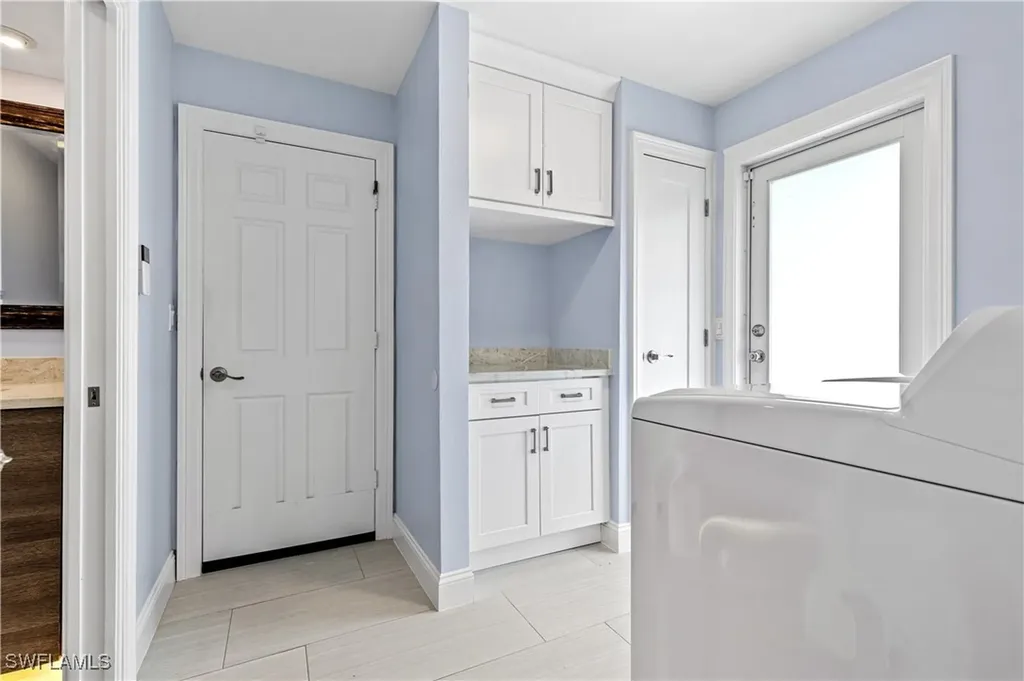5514 SW 9th Avenue Cape Coral FL 33914