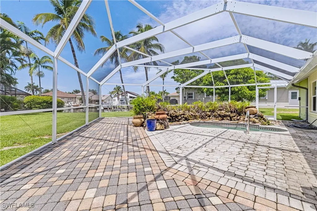 5514 SW 9th Avenue Cape Coral FL 33914