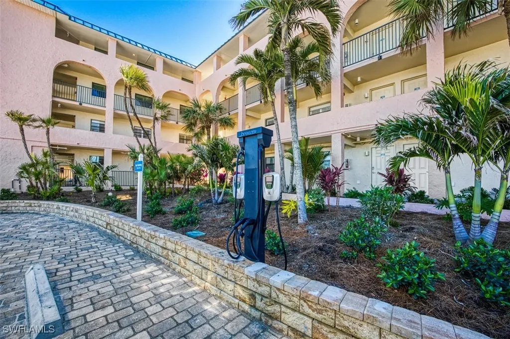 2230 Camino Del Mar Drive Sanibel FL 33957