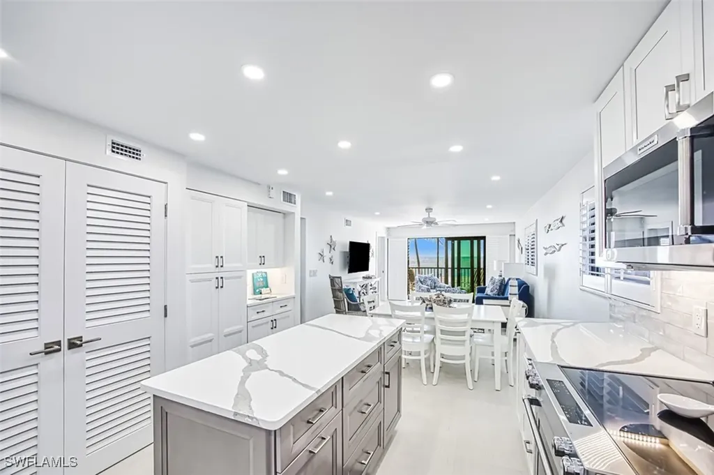 2230 Camino Del Mar Drive Sanibel FL 33957