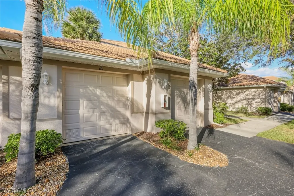1128 Manor Lake Drive Naples FL 34110