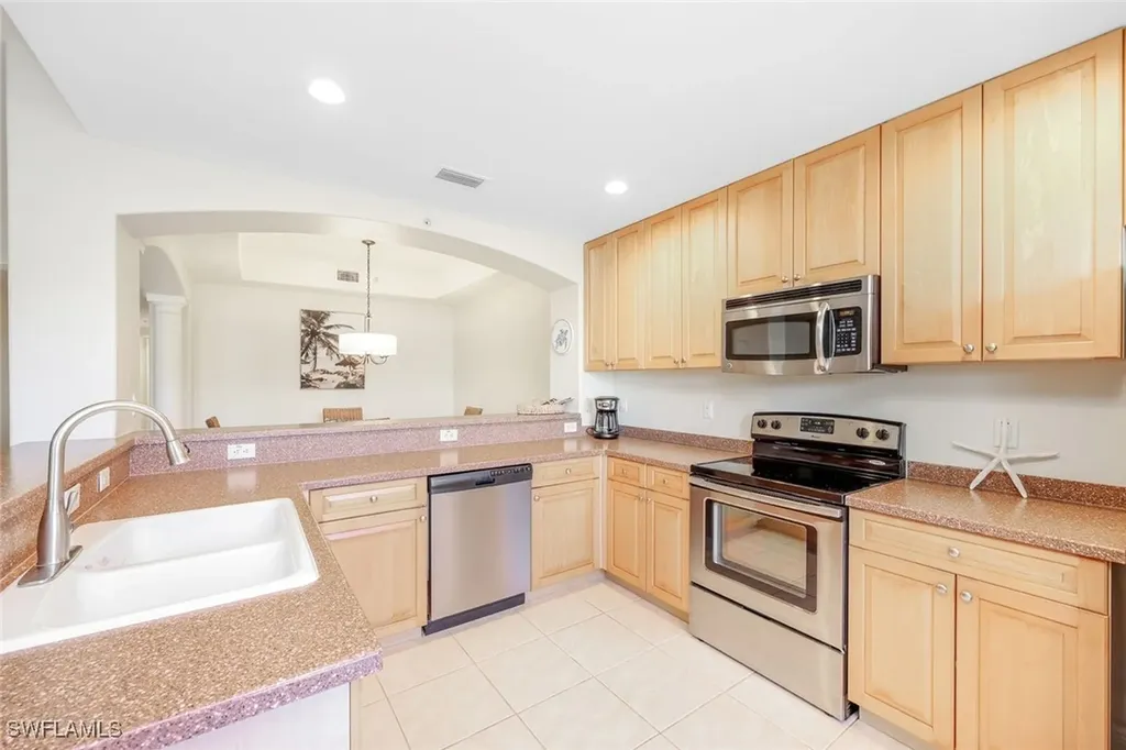 1128 Manor Lake Drive Naples FL 34110