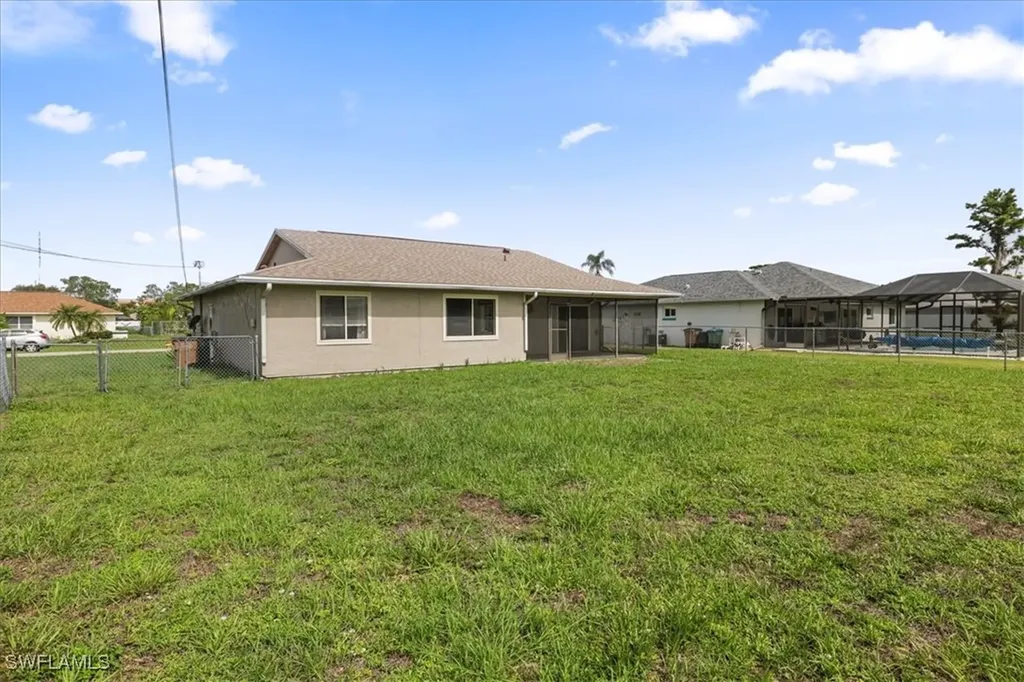 233 SE 1st Avenue Cape Coral FL 33990