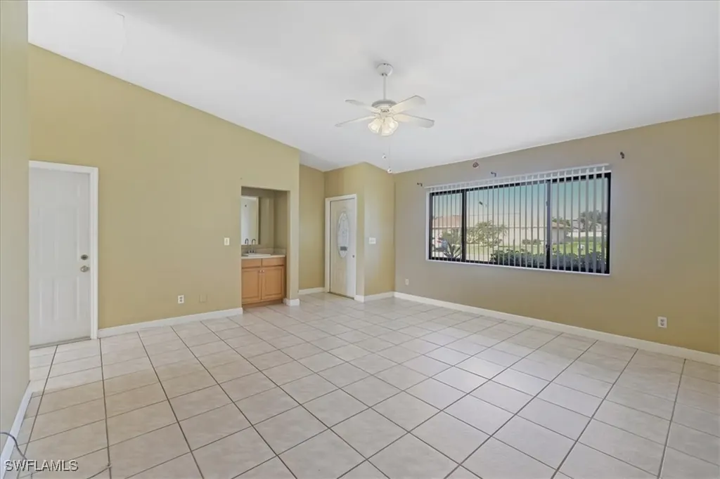 233 SE 1st Avenue Cape Coral FL 33990