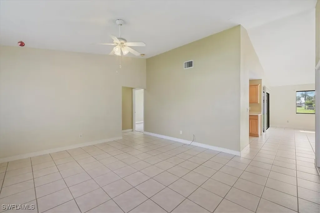 233 SE 1st Avenue Cape Coral FL 33990