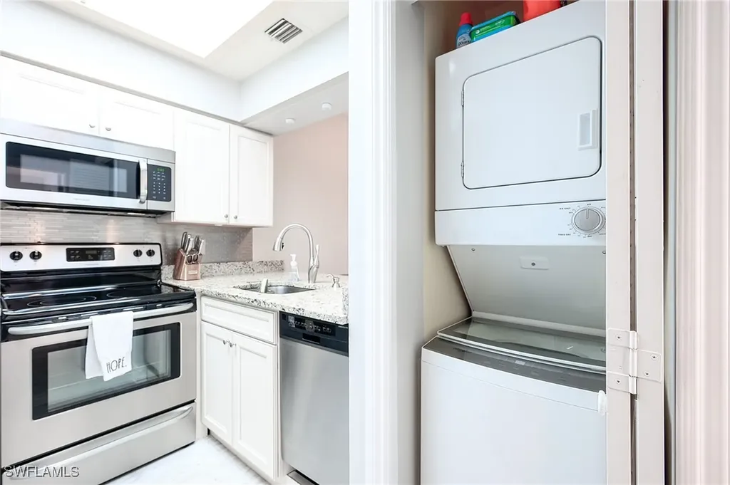 3323 Olympic Drive Naples FL 34105