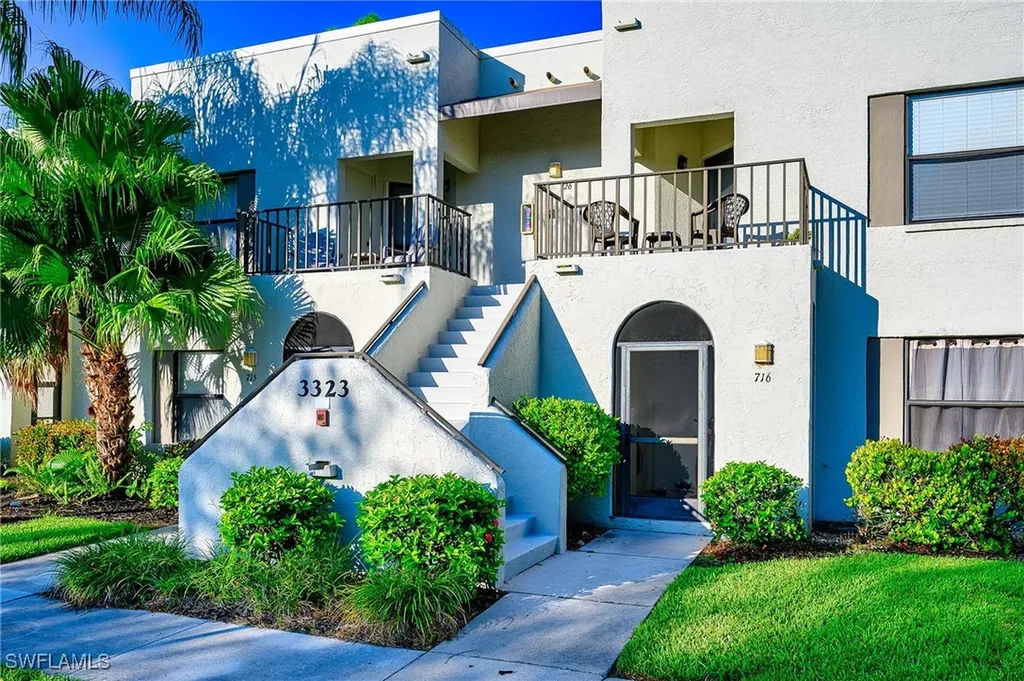 3323 Olympic Drive Naples FL 34105