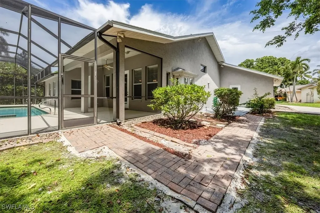 2457 Dorset Court Naples FL 34112