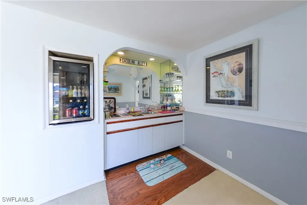 1614 Beach Parkway Cape Coral FL 33904