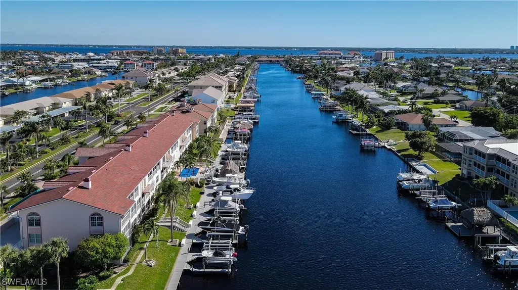 1614 Beach Parkway Cape Coral FL 33904