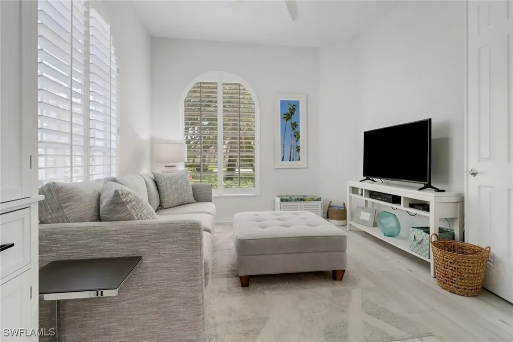 4733 Navassa Lane Naples FL 34119