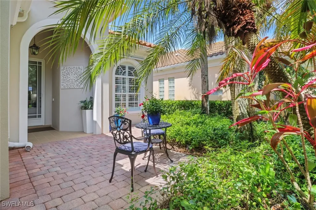 4733 Navassa Lane Naples FL 34119