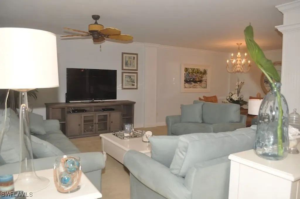 555 Park Shore Drive Naples FL 34103