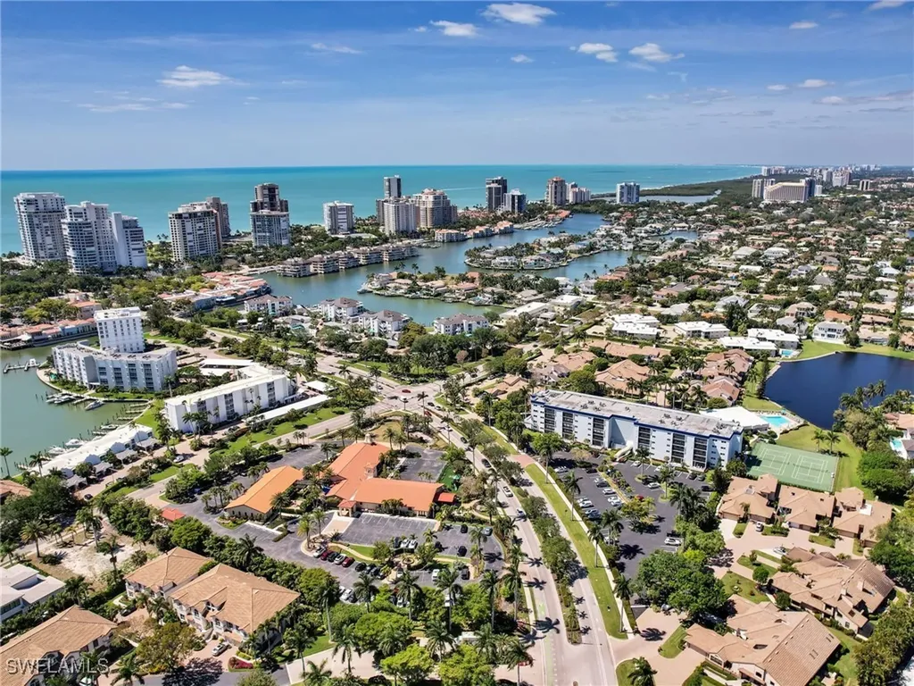 555 Park Shore Drive Naples FL 34103