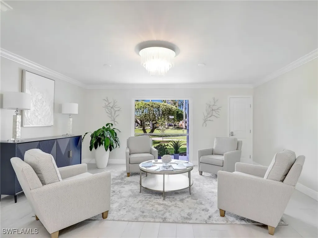 555 Park Shore Drive Naples FL 34103