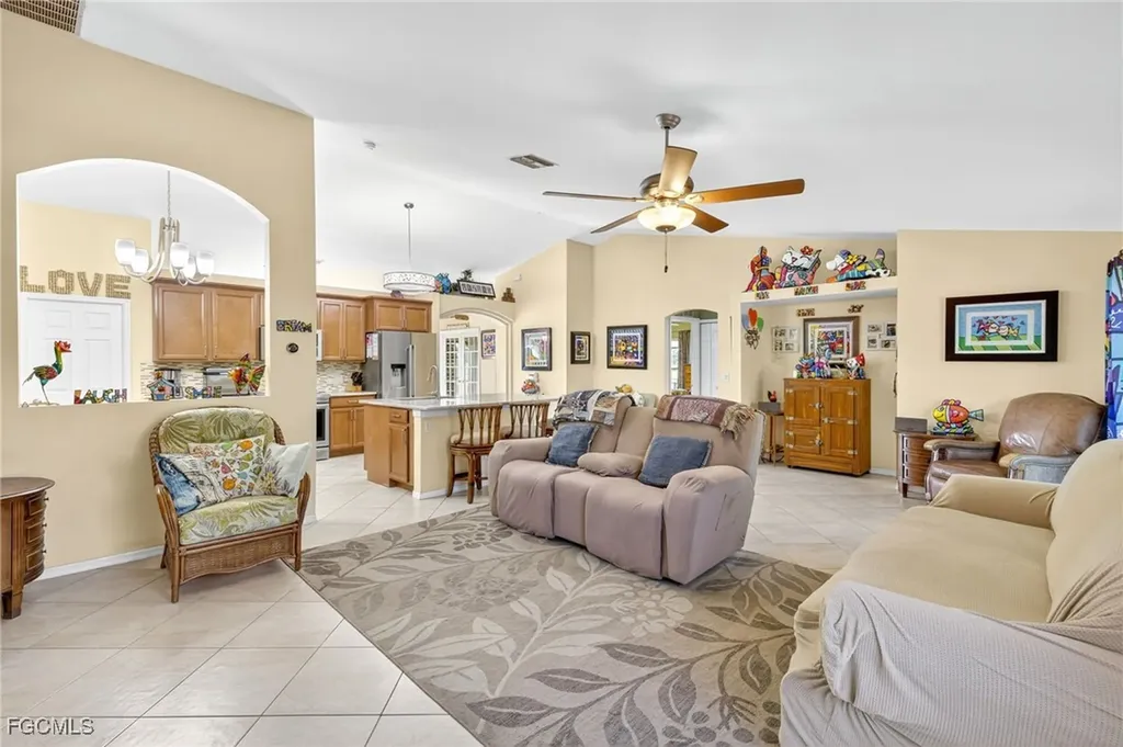 1424 NE 19th Avenue Cape Coral FL 33909