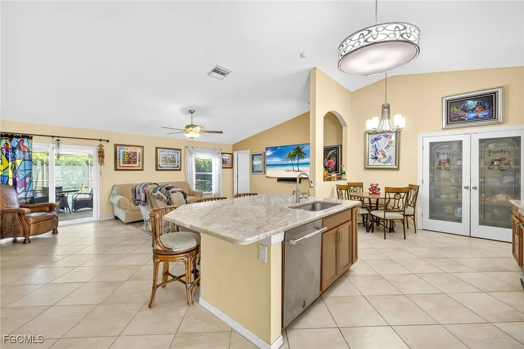 1424 NE 19th Avenue Cape Coral FL 33909