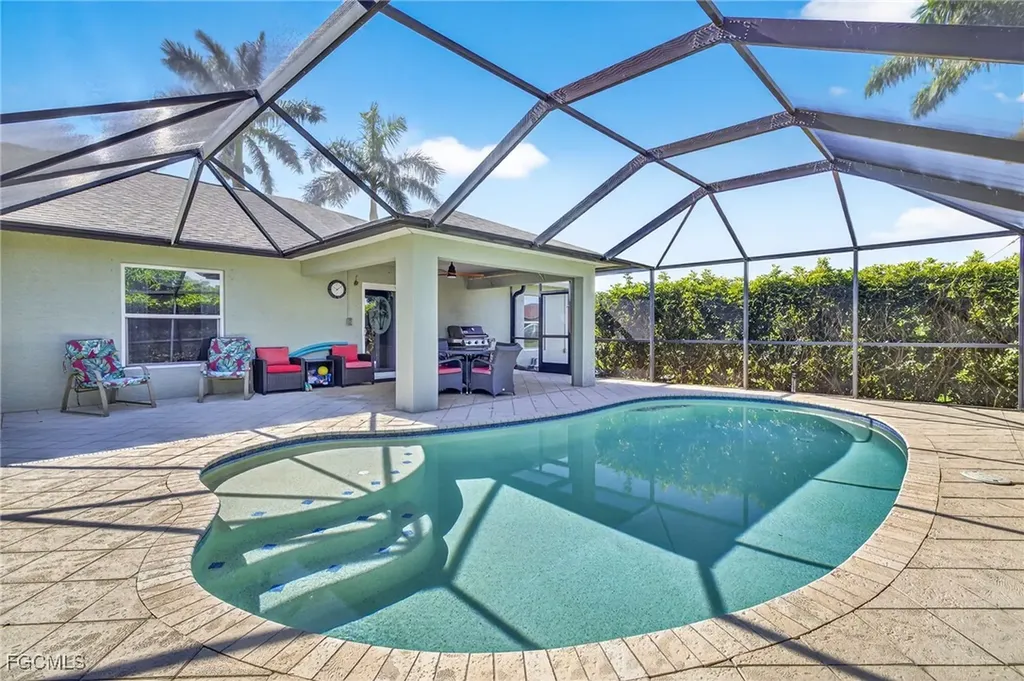 1424 NE 19th Avenue Cape Coral FL 33909