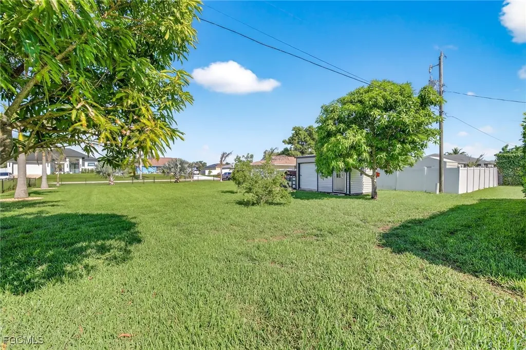 1424 NE 19th Avenue Cape Coral FL 33909