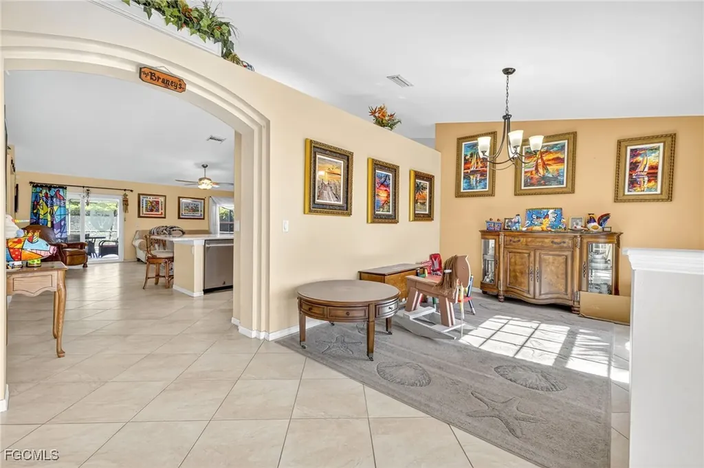 1424 NE 19th Avenue Cape Coral FL 33909