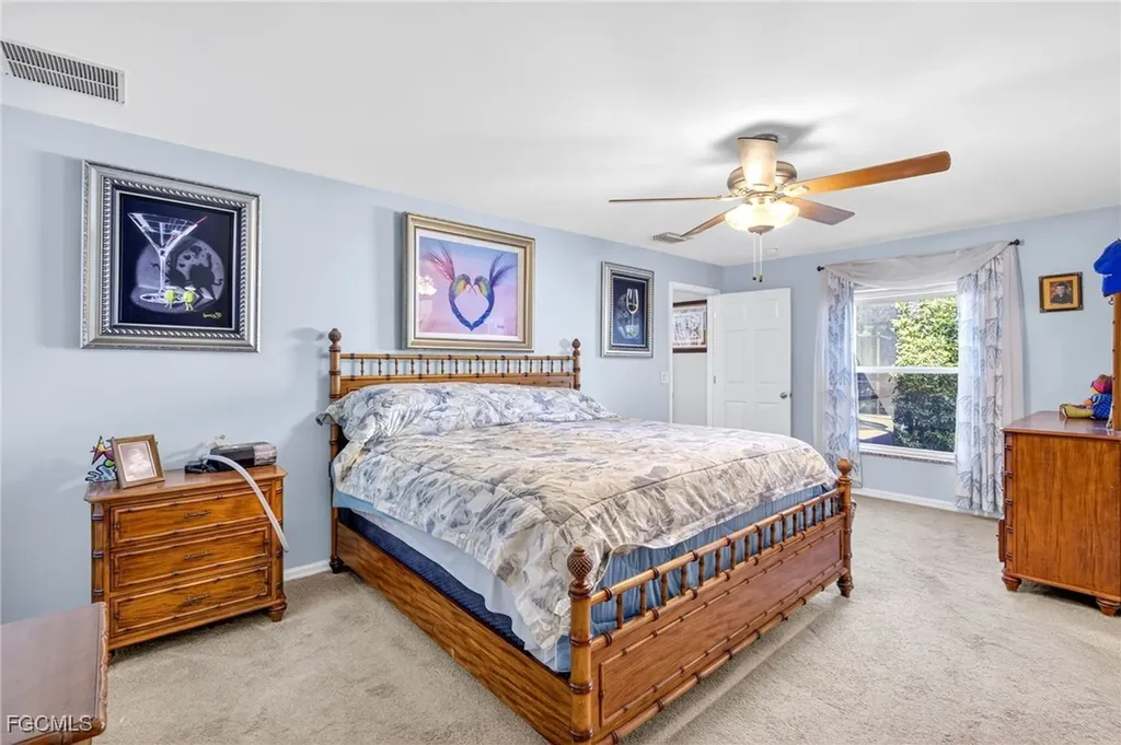 1424 NE 19th Avenue Cape Coral FL 33909