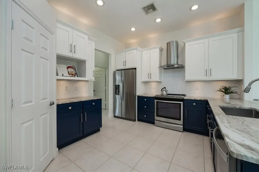 1087 Port Orange Way Naples FL 34120