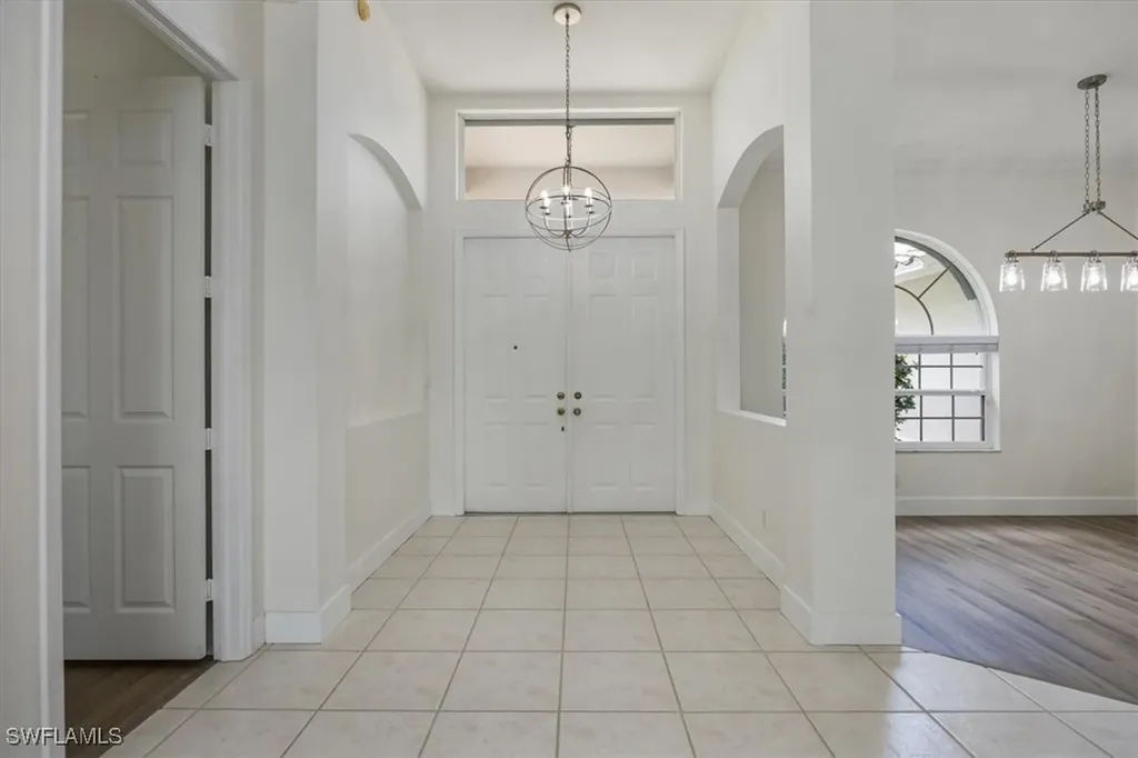 1087 Port Orange Way Naples FL 34120