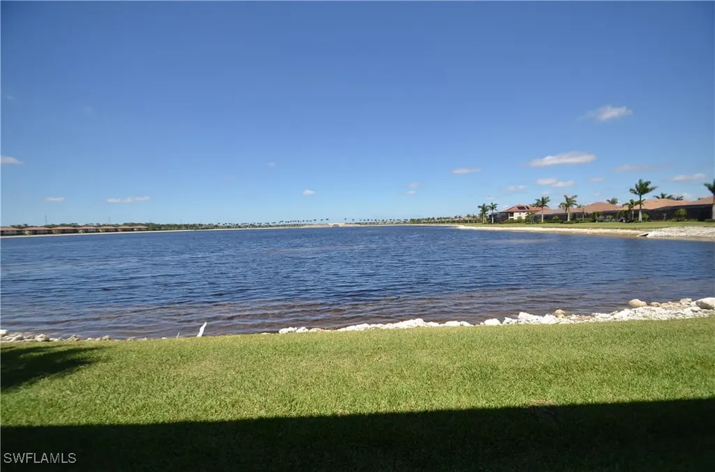 10572 Smokehouse Bay Drive Naples FL 34120