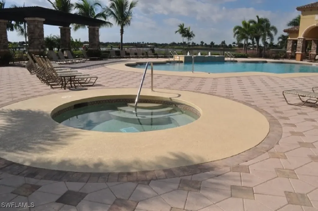 10572 Smokehouse Bay Drive Naples FL 34120