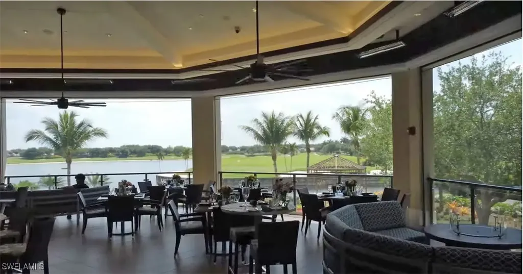10572 Smokehouse Bay Drive Naples FL 34120