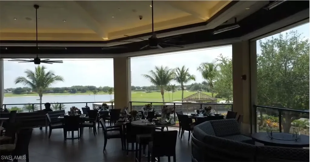 10572 Smokehouse Bay Drive Naples FL 34120