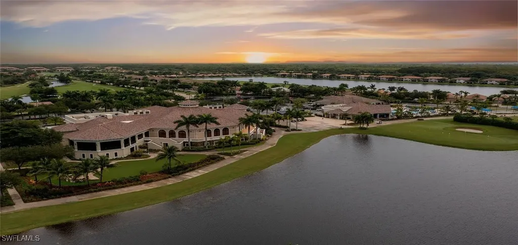10572 Smokehouse Bay Drive Naples FL 34120