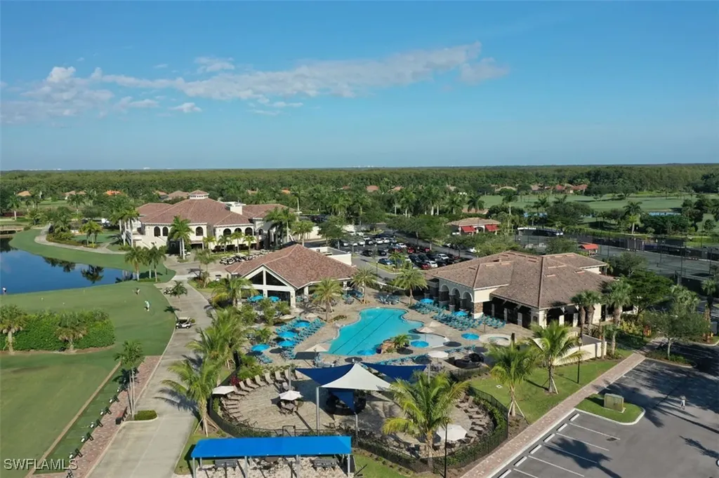 10572 Smokehouse Bay Drive Naples FL 34120