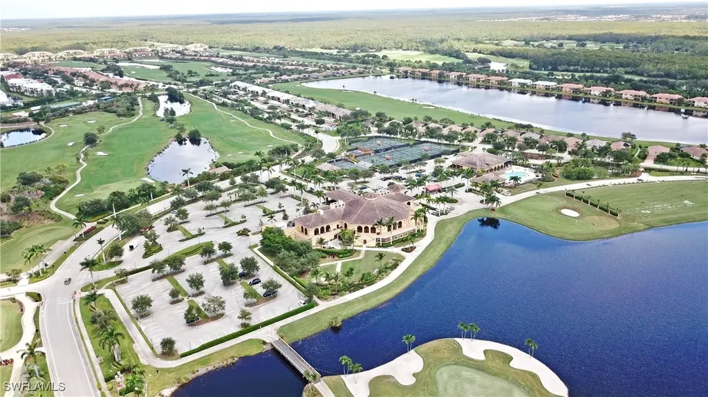 10572 Smokehouse Bay Drive Naples FL 34120