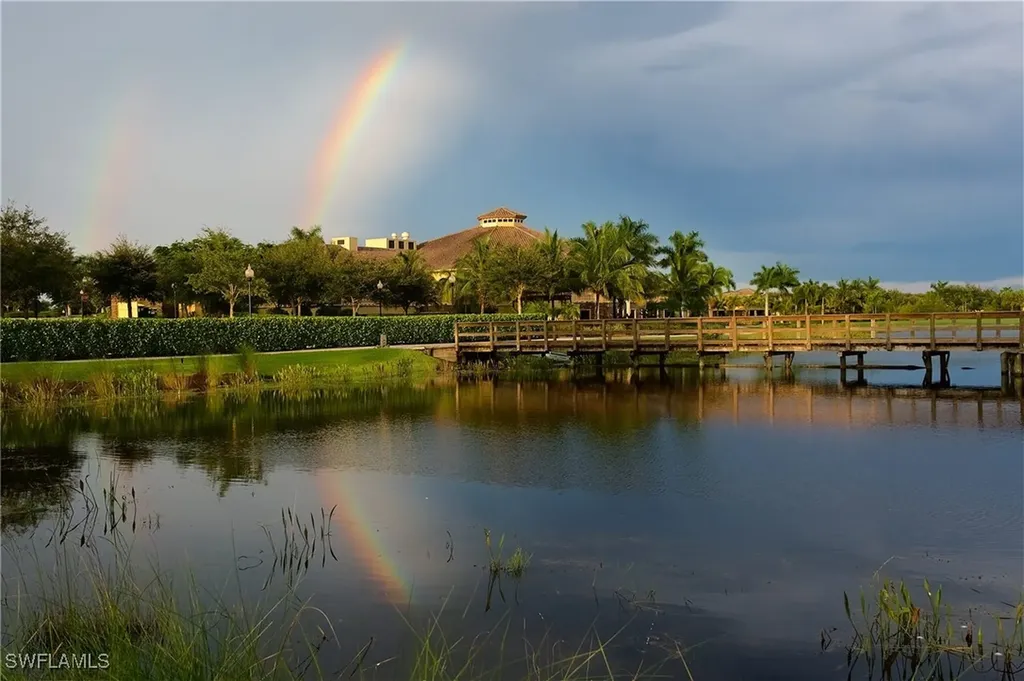 10572 Smokehouse Bay Drive Naples FL 34120