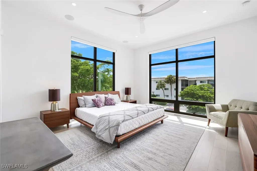 850 Central Avenue Naples FL 34102