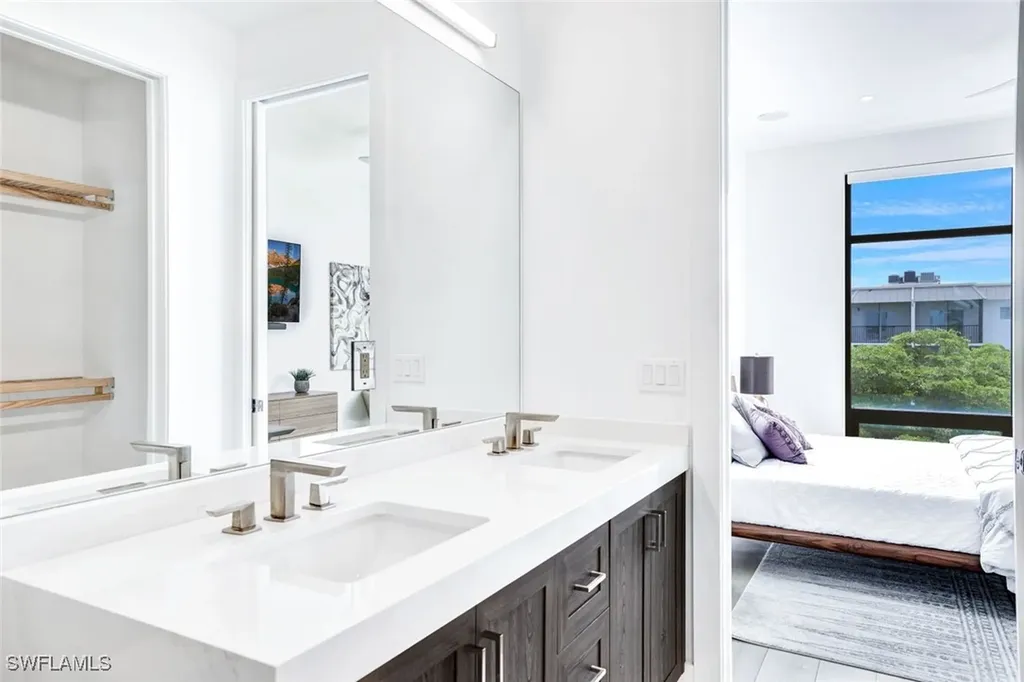 850 Central Avenue Naples FL 34102